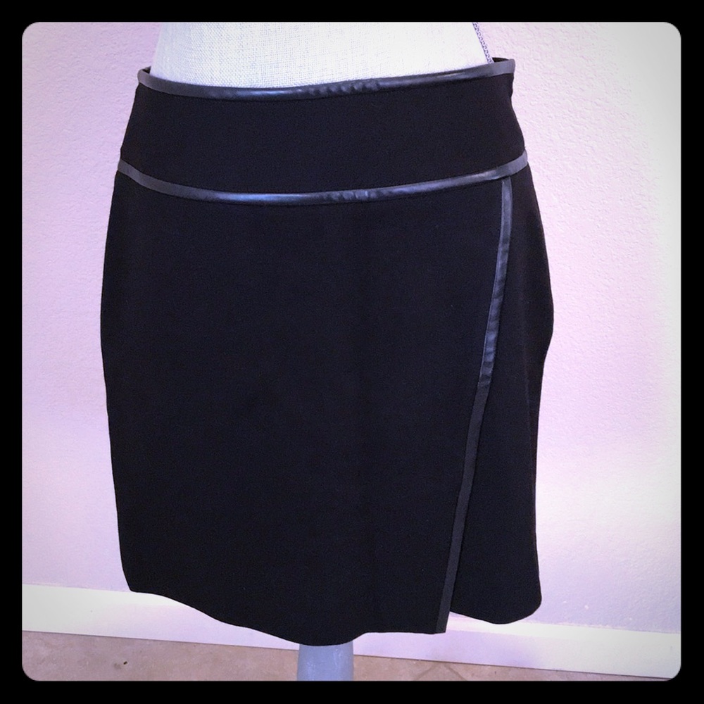 White House Black Market Skirt Faux Leather Size 6